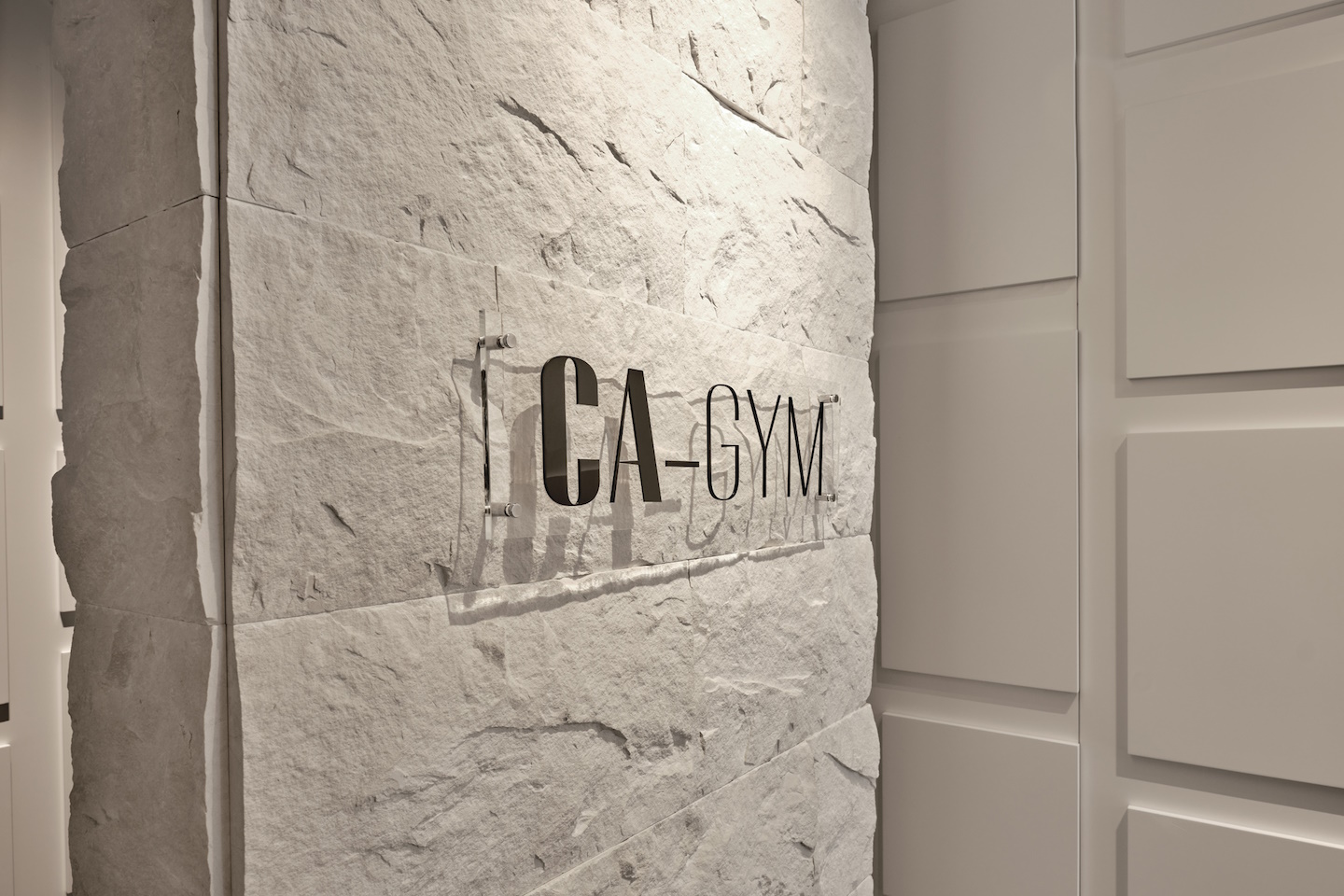 Caja By Maxx Royal